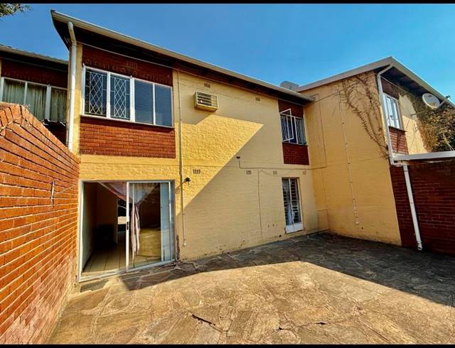 3 BEDROOM TOWNHOUSE FOR SALE IN PELHAM